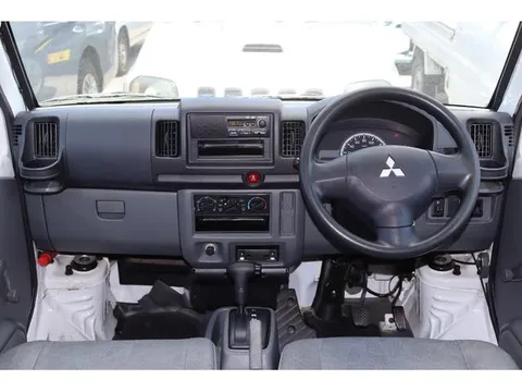 Mitsubishi Minicab Van