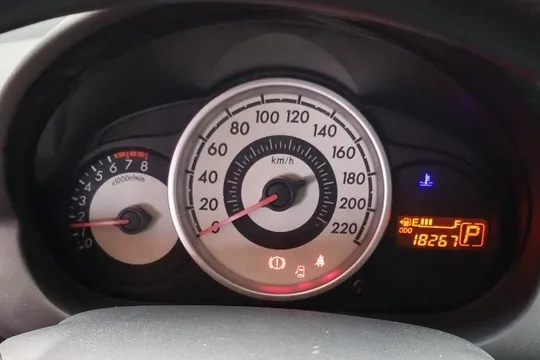 Mazda Mazda 2