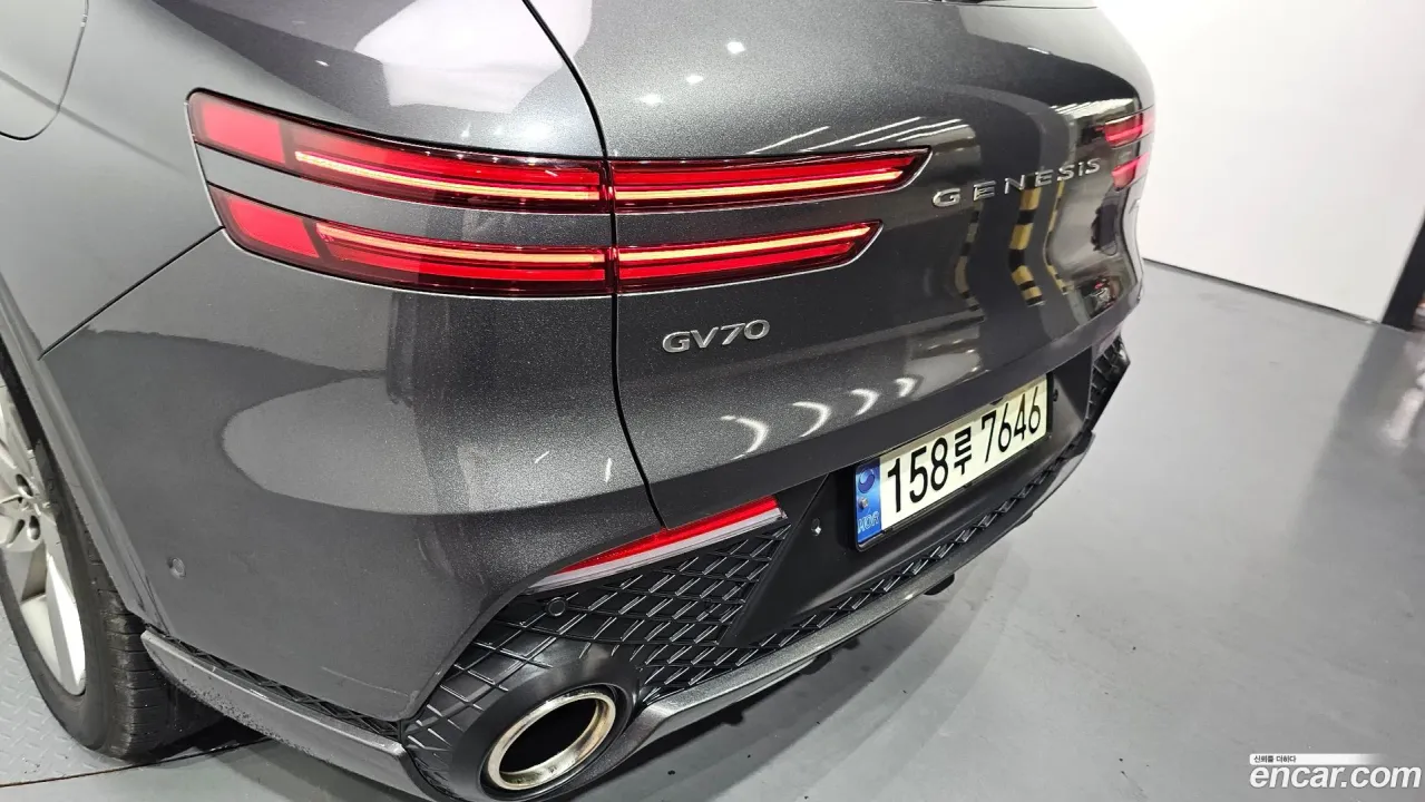 Genesis GV70