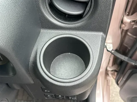 Daihatsu Mira Tocot