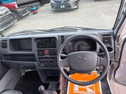 Nissan Clipper Truck