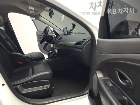 Renault SM3