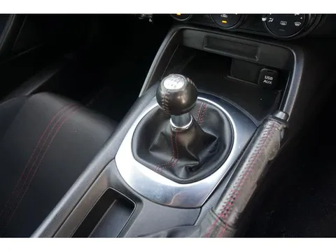 Mazda MX-5 (Roadster)