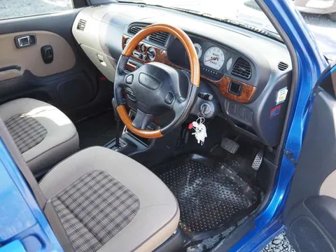 Daihatsu Mira Gino