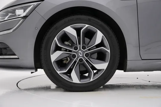 Renault Talisman (SM6)