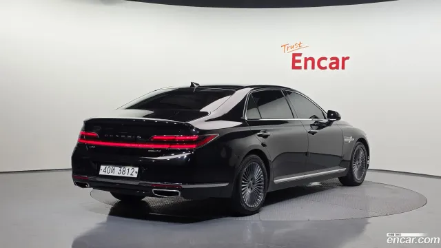 Genesis G90
