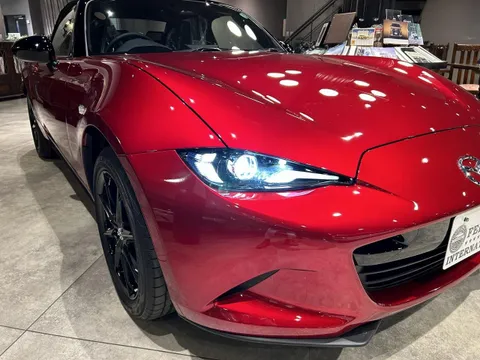 Mazda MX-5 (Roadster)