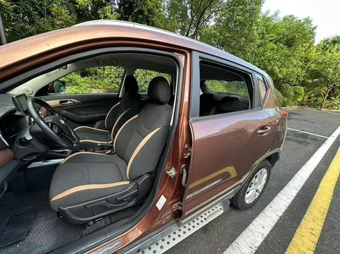 BAIC Senova X35