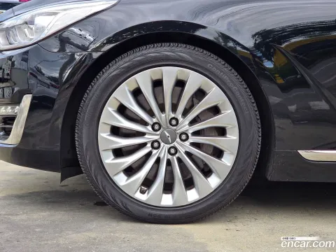 Genesis G90 (EQ900)