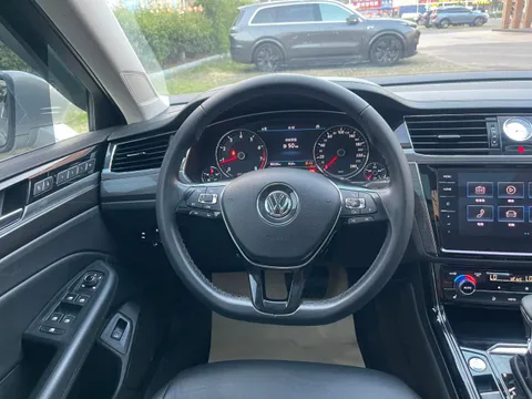 Volkswagen Phideon