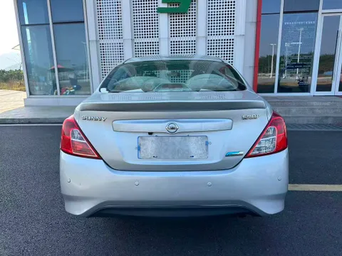 Nissan Sunny