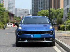 Lynk & Co 02