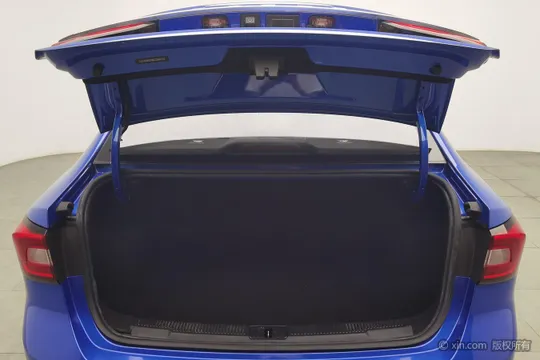 Roewe i5