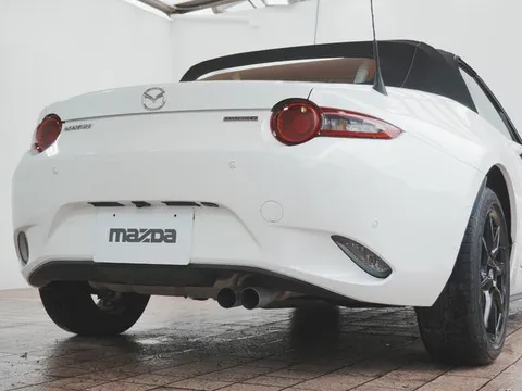 Mazda MX-5 (Roadster)