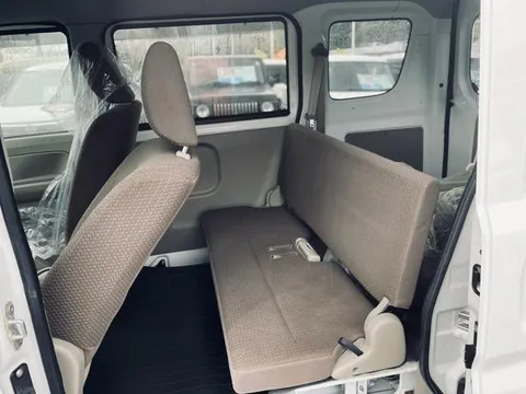 Nissan Clipper