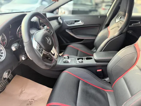 Mercedes-Benz Mercedes-Benz GLA
