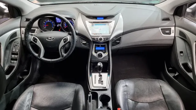 Hyundai Elantra (Avante)