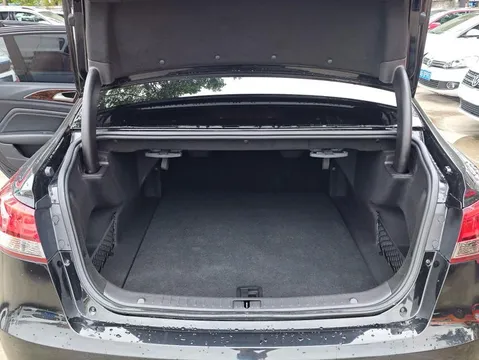Zotye Z700