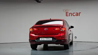 Hyundai Elantra (Avante)