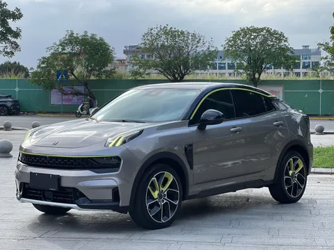 Lynk & Co 05