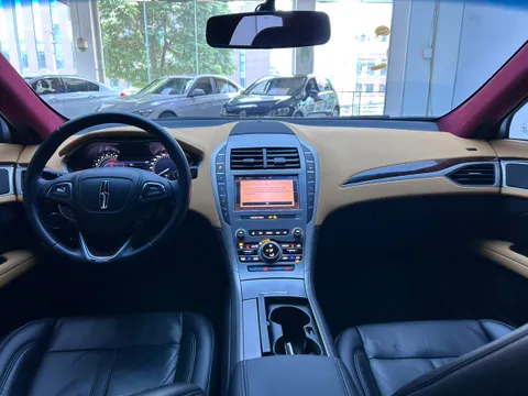 Lincoln MKZ