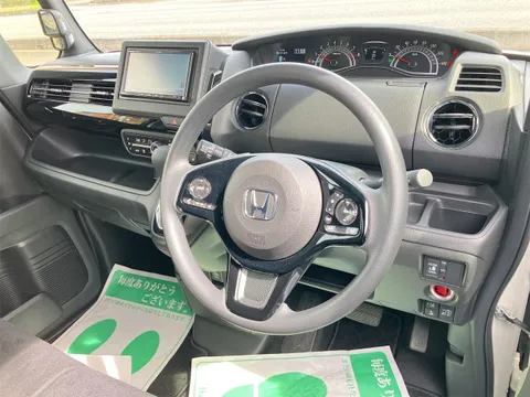 Honda N-BOX Custom