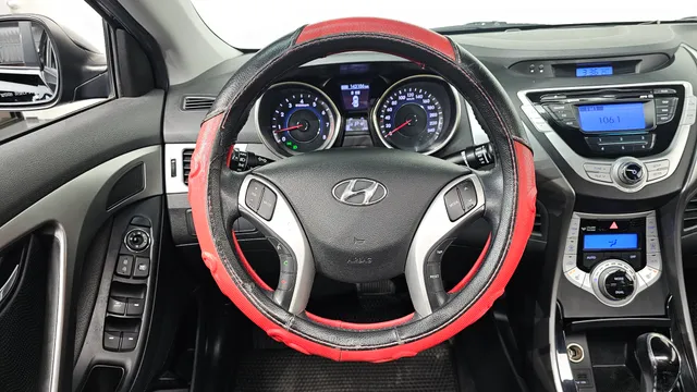 Hyundai Elantra (Avante)