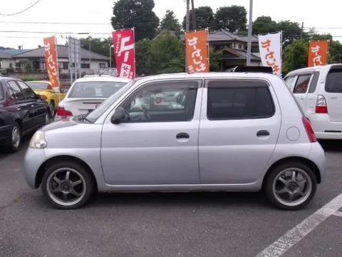 Daihatsu Esse
