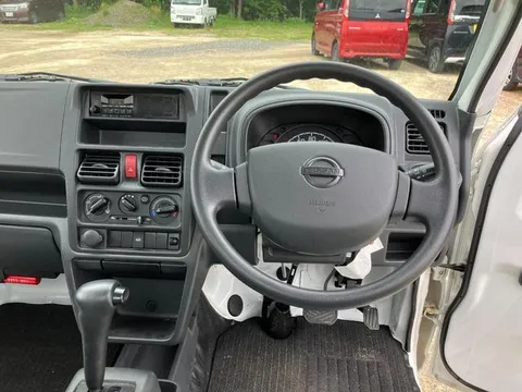 Nissan Clipper Truck