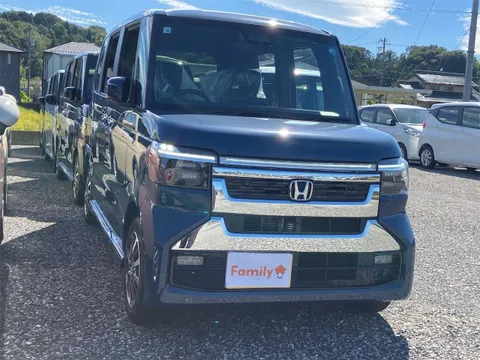 Honda N-BOX Custom