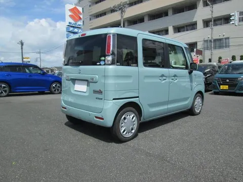 Suzuki Spacia