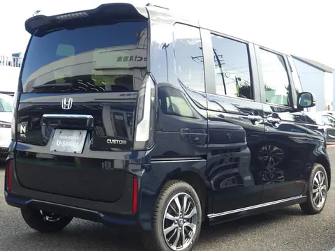 Honda N-BOX Custom