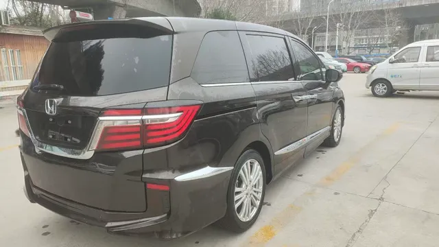 Honda Elysion