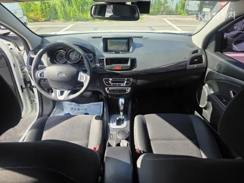 Renault SM3