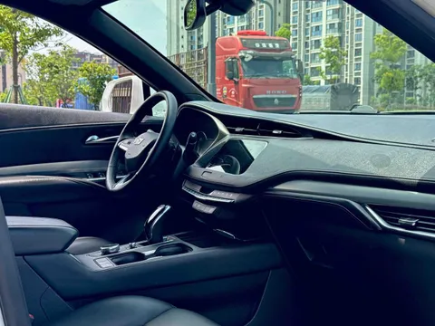 Cadillac XT4
