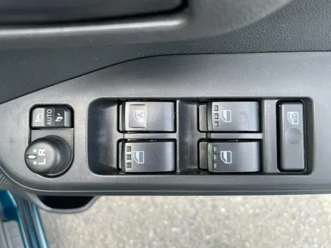 Toyota Pixis Mega