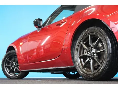 Mazda MX-5 (Roadster)