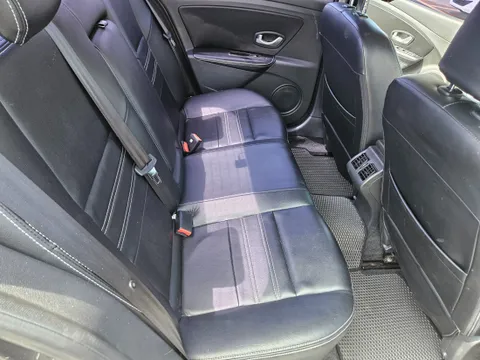 Renault SM3