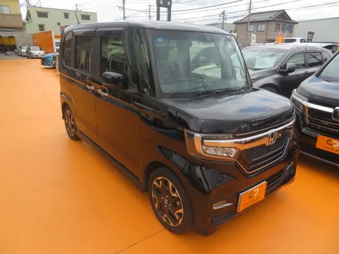 Honda N-BOX Custom