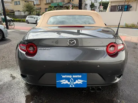 Mazda MX-5 (Roadster)