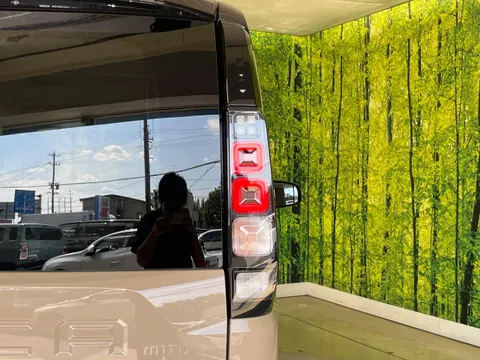 Mitsubishi Delica Mini