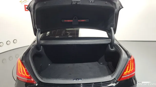 Genesis G90 (EQ900)