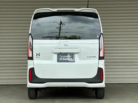 Honda N-BOX Custom