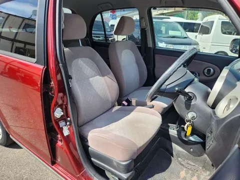 Daihatsu Mira Gino