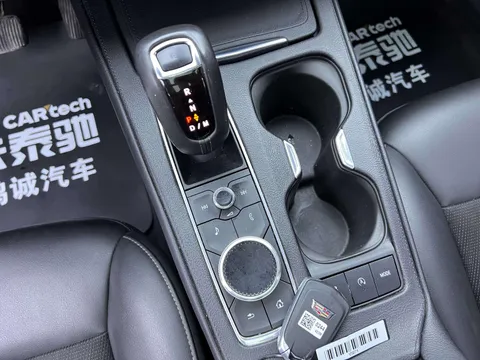 Cadillac XT4