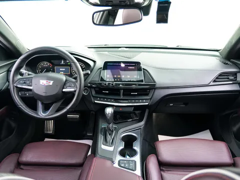 Cadillac CT4