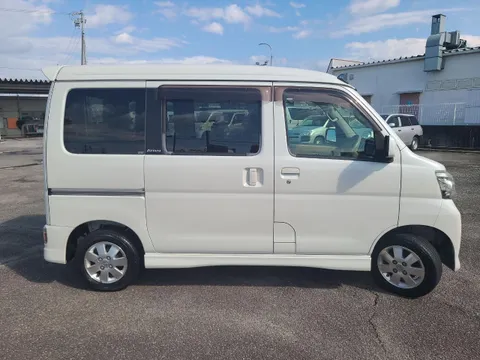 Daihatsu Atrai Wagon