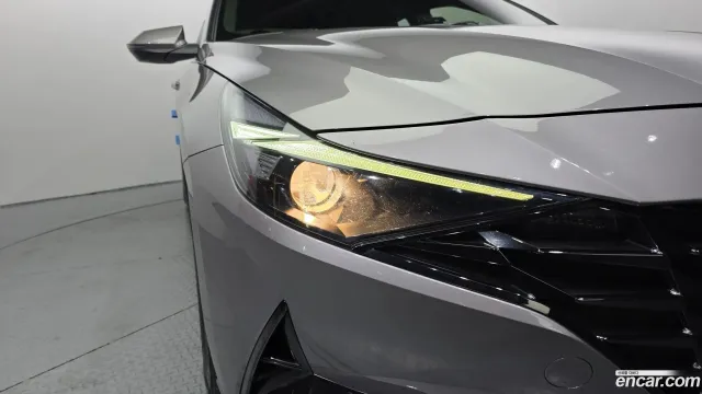 Hyundai Elantra (Avante)