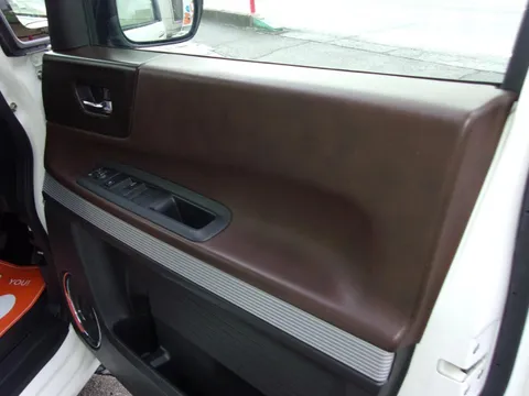Honda N-BOX Slash