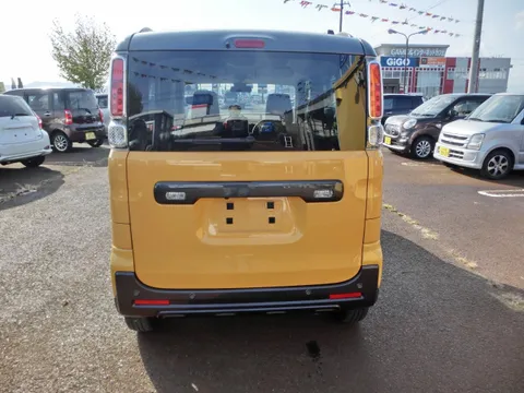 Suzuki Spacia Gear